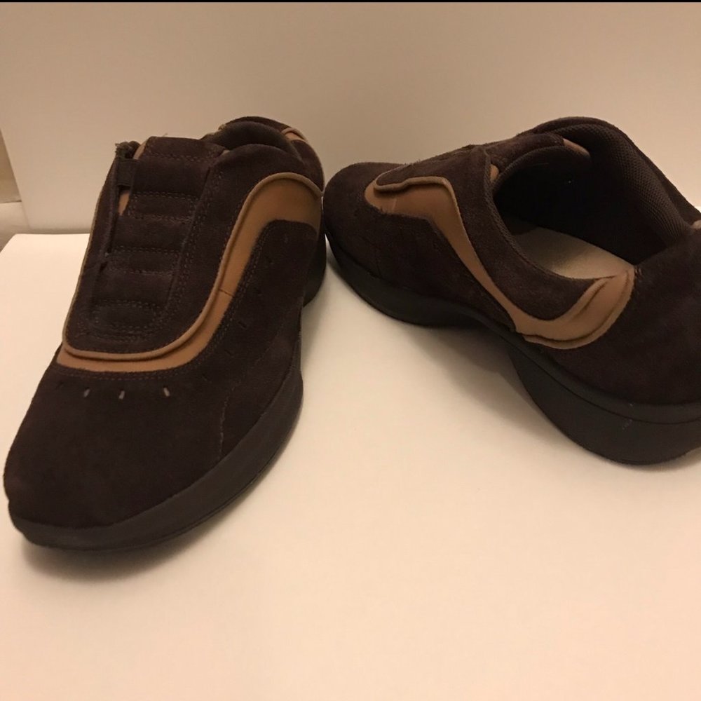 NWT Brown Spira Women’s Helix Sport Leather Walking Shoes (size 6.5)